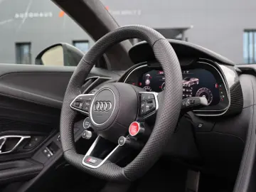 AUDI R8 Spyder V10 qua. performance Carbon UVP  242k€