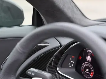 AUDI R8 Spyder V10 qua. performance Carbon UVP  242k€