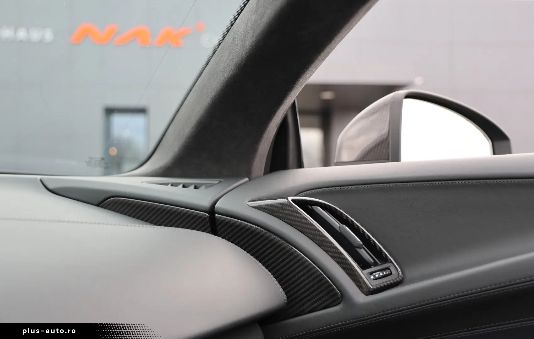 AUDI R8 Spyder V10 qua. performance Carbon UVP  242k€