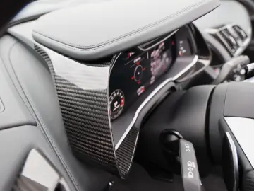AUDI R8 Spyder V10 qua. performance Carbon UVP  242k€