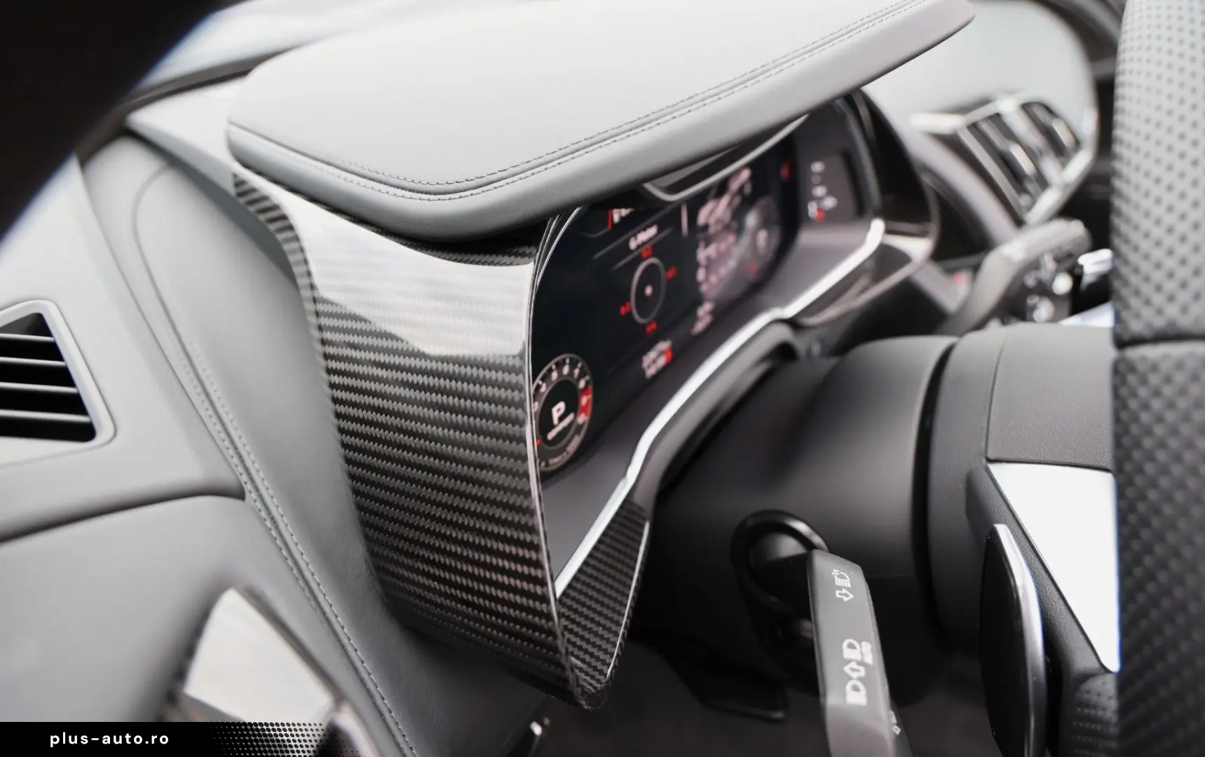 AUDI R8 Spyder V10 qua. performance Carbon UVP  242k€