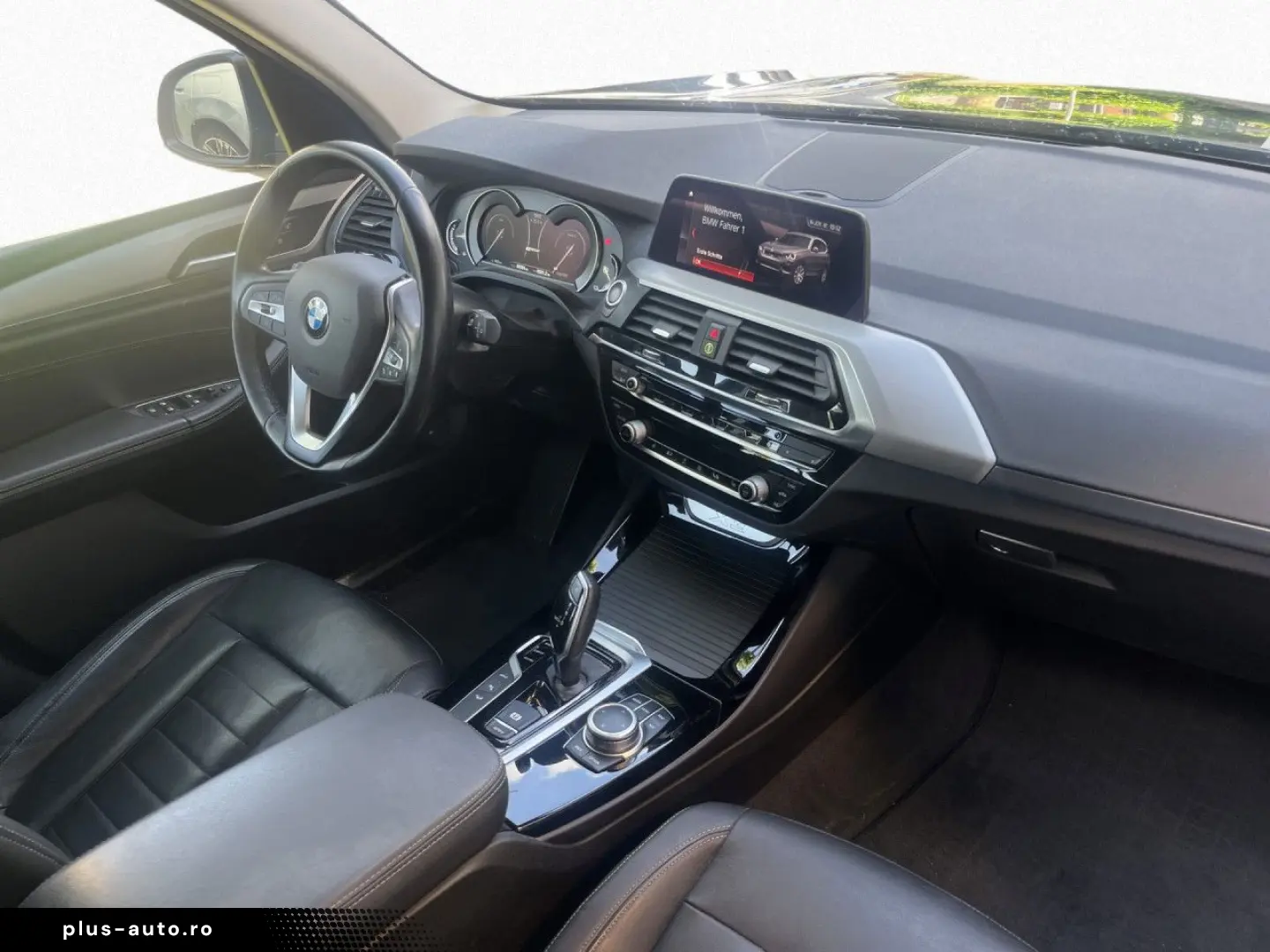 BMW X3 xDrive 30e LiveCo  Pano DAB AHK SHZ LED PDC