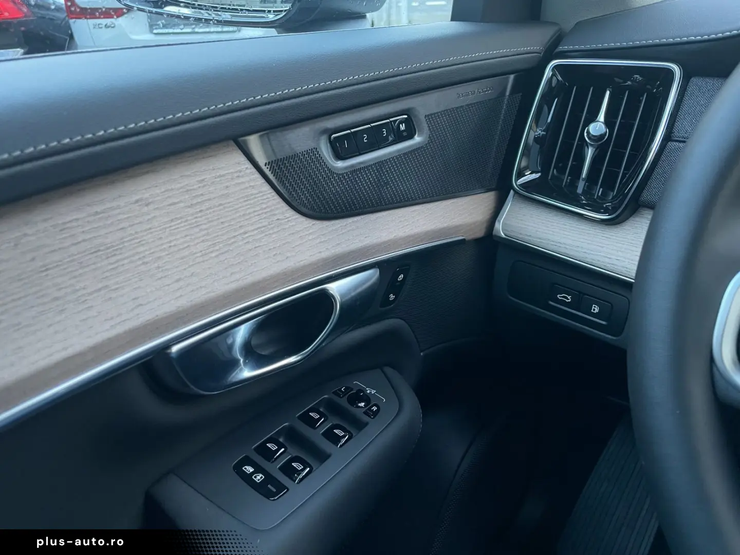 VOLVO XC90 T8 Plus Dark FACELIFT  LAGOM  VAPOUR STH