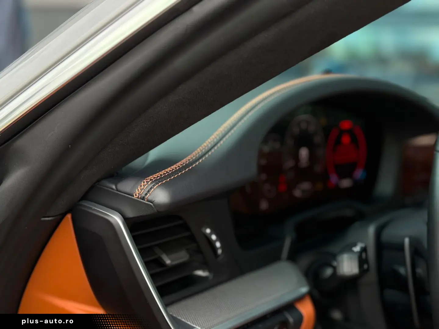 PORSCHE 992.2 Chrono ACC SchDach Memory Bose SitzKlima