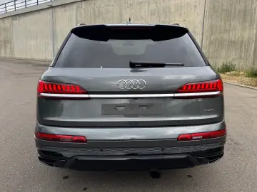 AUDI Q7 60 TFSI e Quatt S line Laser ACC B&O Luft AHK