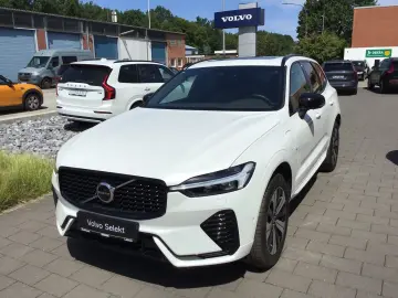 VOLVO XC60 T6 Plus Dark AWD Stdhzg. 360  Cam PanoDach