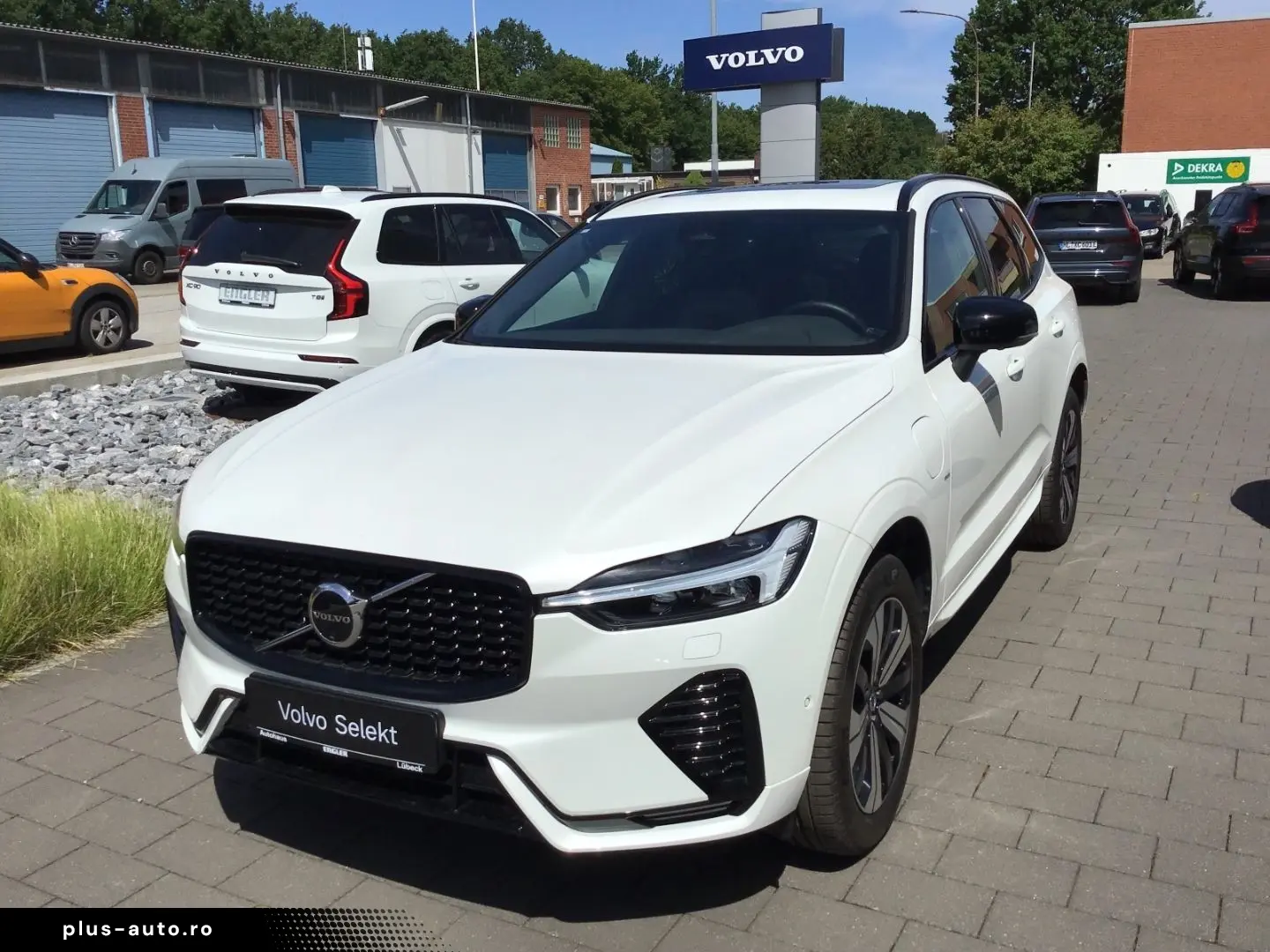 VOLVO XC60 T6 Plus Dark AWD Stdhzg. 360  Cam PanoDach