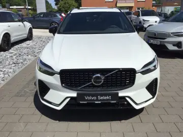 VOLVO XC60 T6 Plus Dark AWD Stdhzg. 360  Cam PanoDach