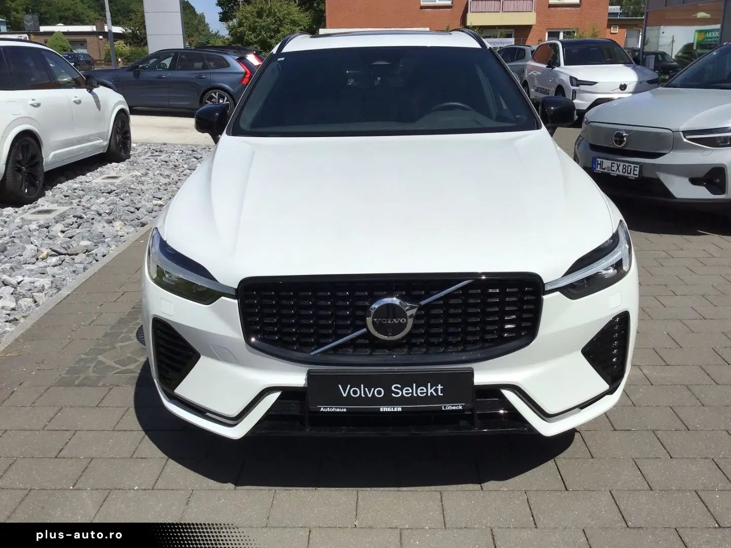 VOLVO XC60 T6 Plus Dark AWD Stdhzg. 360  Cam PanoDach