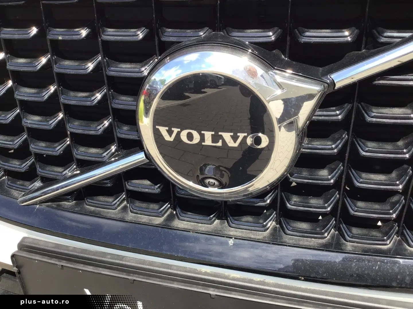 VOLVO XC60 T6 Plus Dark AWD Stdhzg. 360  Cam PanoDach