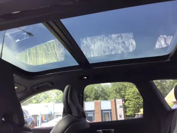 VOLVO XC60 T6 Plus Dark AWD Stdhzg. 360  Cam PanoDach