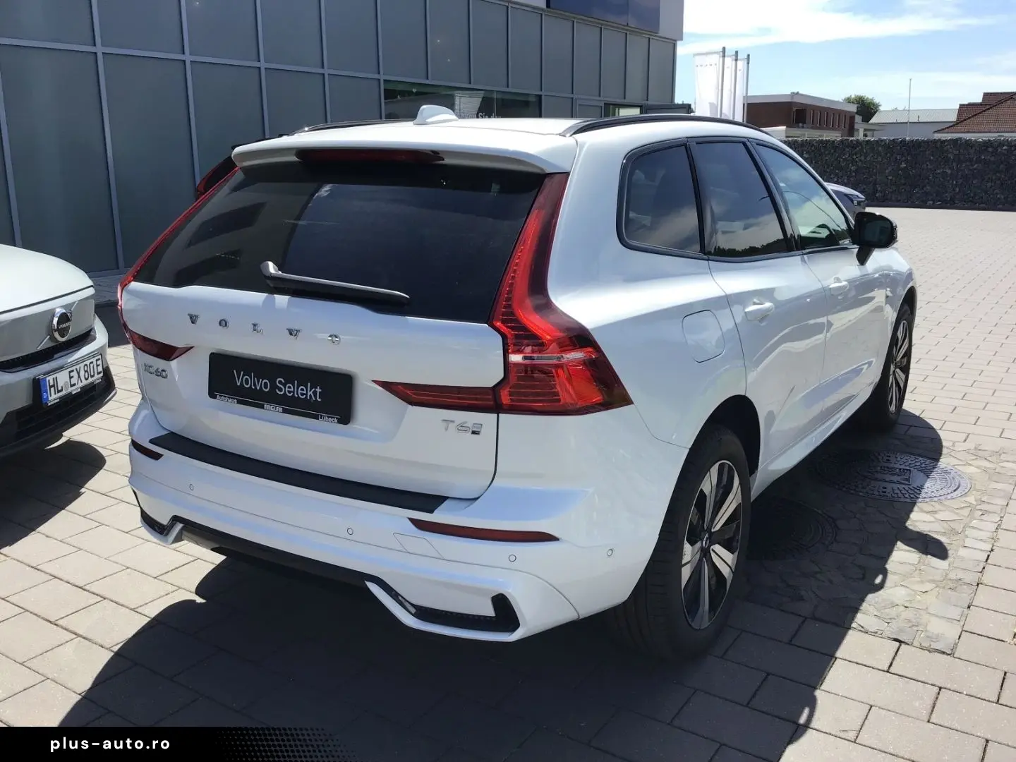 VOLVO XC60 T6 Plus Dark AWD Stdhzg. 360  Cam PanoDach