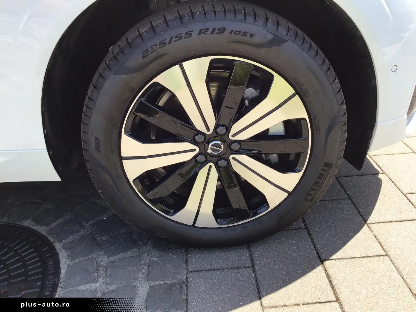 VOLVO XC60 T6 Plus Dark AWD Stdhzg. 360  Cam PanoDach