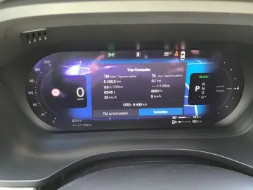 VOLVO XC60 T6 Plus Dark AWD Stdhzg. 360  Cam PanoDach