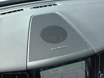 VOLVO XC60 T6 Plus Dark AWD Stdhzg. 360  Cam PanoDach