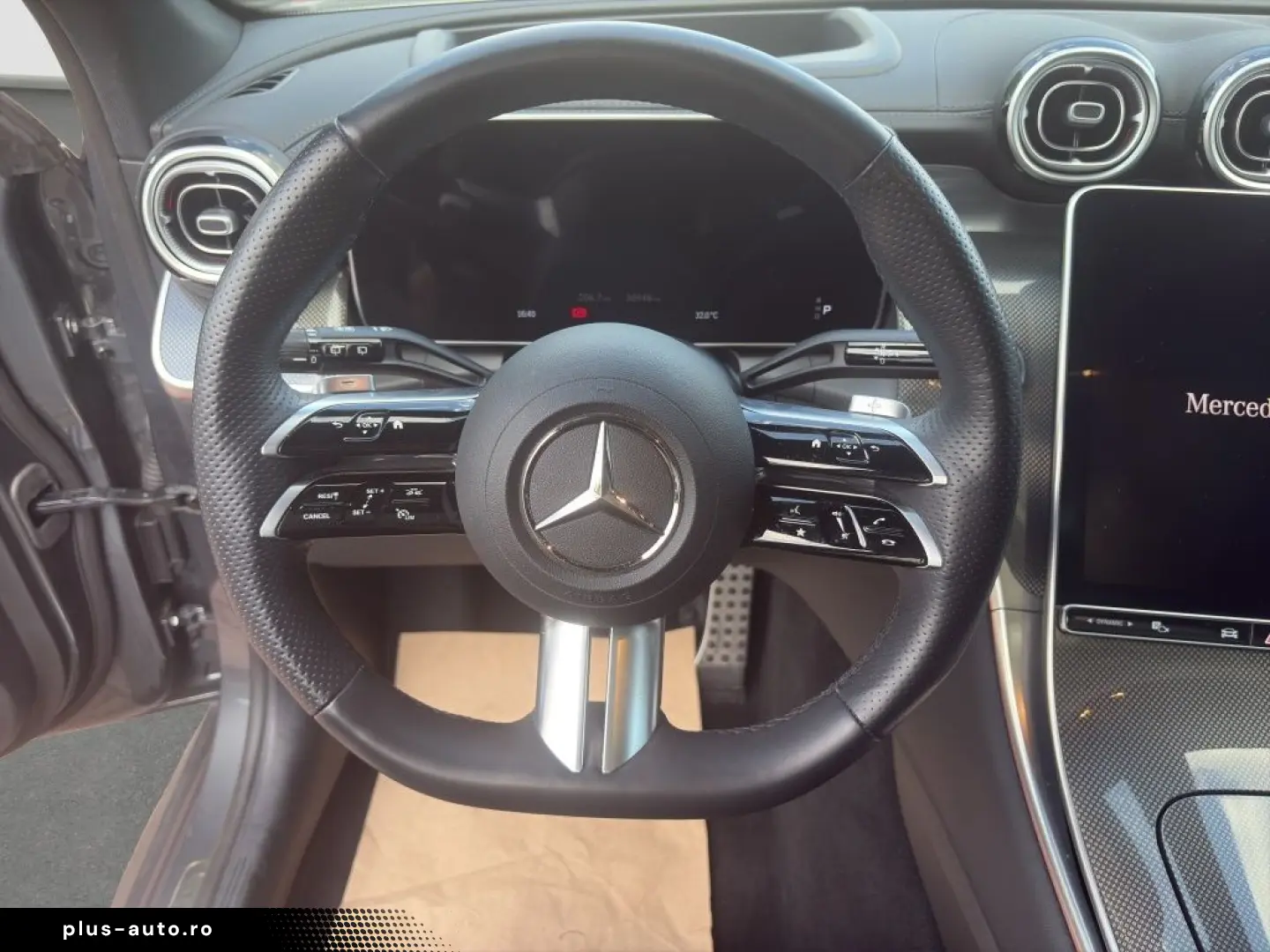 MERCEDES-BENZ GLC 300 4MATIC AMG Line