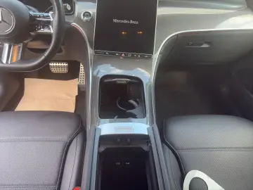 MERCEDES-BENZ GLC 300 4MATIC AMG Line