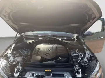MERCEDES-BENZ GLC 300 4MATIC AMG Line