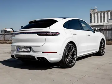 PORSCHE Cayenne Coupe