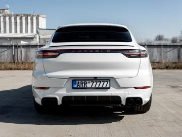 PORSCHE Cayenne Coupe