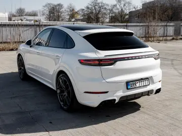 PORSCHE Cayenne Coupe