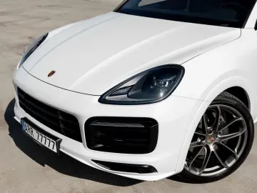 PORSCHE Cayenne Coupe
