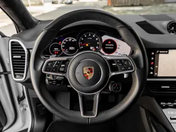 PORSCHE Cayenne Coupe