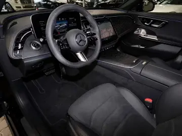 Mercedes-Benz E 220 d AMG MBUX DIG-LED 360 K Pano