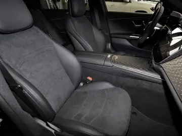 Mercedes-Benz E 220 d AMG MBUX DIG-LED 360 K Pano