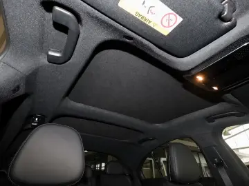 Mercedes-Benz E 220 d AMG MBUX DIG-LED 360 K Pano