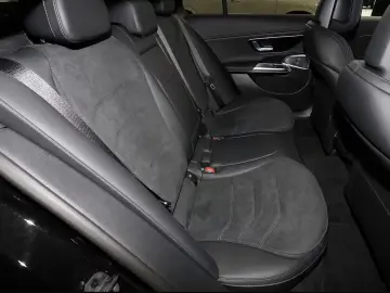 Mercedes-Benz E 220 d AMG MBUX DIG-LED 360 K Pano