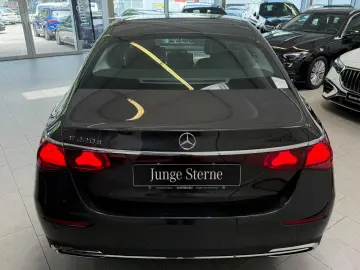 Mercedes-Benz E 220 d AVANTGARDE