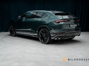 LAMBORGHINI Urus Performante B&O Full Carbon Massage 23