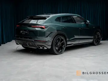 LAMBORGHINI Urus Performante B&O Full Carbon Massage 23