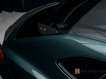 LAMBORGHINI Urus Performante B&O Full Carbon Massage 23