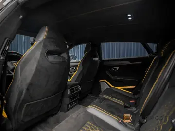 LAMBORGHINI Urus Performante B&O Full Carbon Massage 23