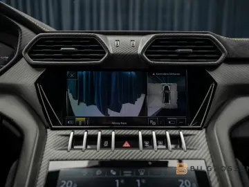 LAMBORGHINI Urus Performante B&O Full Carbon Massage 23