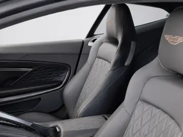 Aston Martin DB12 - LIVRARE RAPIDA!