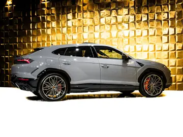 Lamborghini Urus SE - CARBON - LIVRARE RAPIDA!