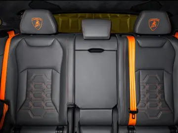Lamborghini Urus SE - CARBON - LIVRARE RAPIDA!