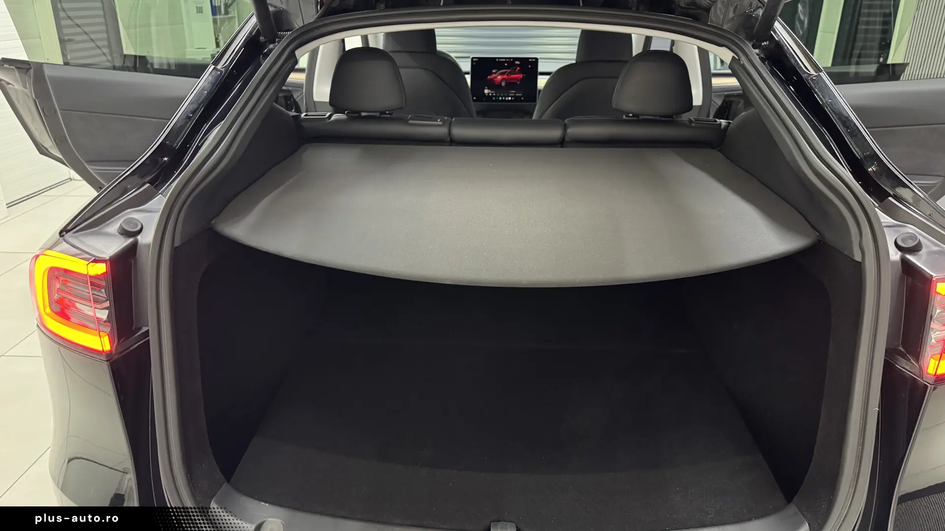 Tesla Model Y Dual Motor Long Range