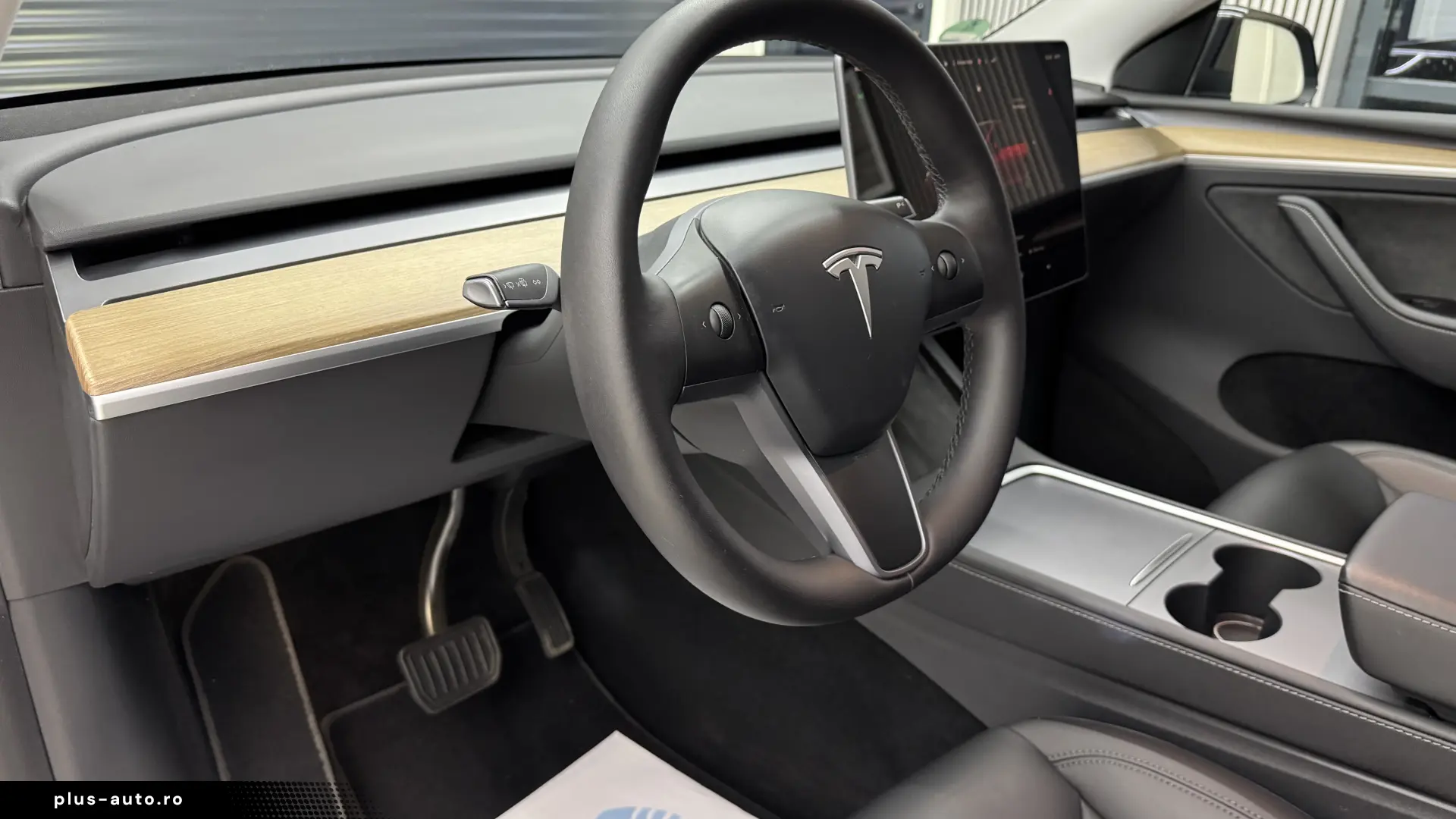 Tesla Model Y Dual Motor Long Range