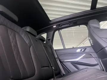 BMW X5 xDrive40d M Sport Pro Iconic Glow