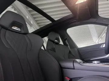 BMW X5 xDrive40d M Sport Pro Iconic Glow