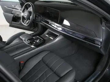 BMW 750e xDr. M Sport Pro