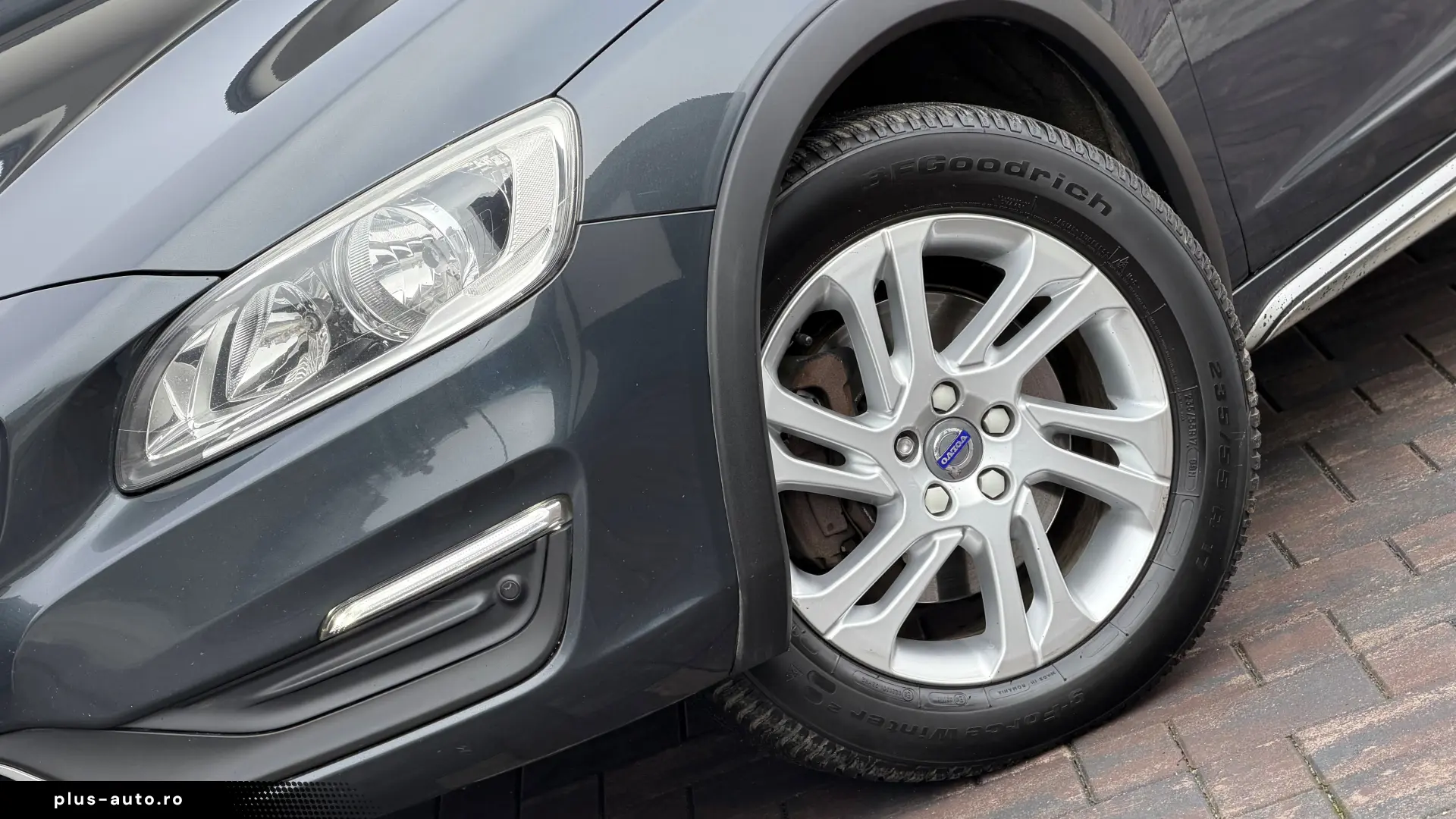 VOLVO V60 CROSS COUNTRY – D3 - 150 CP - 2016