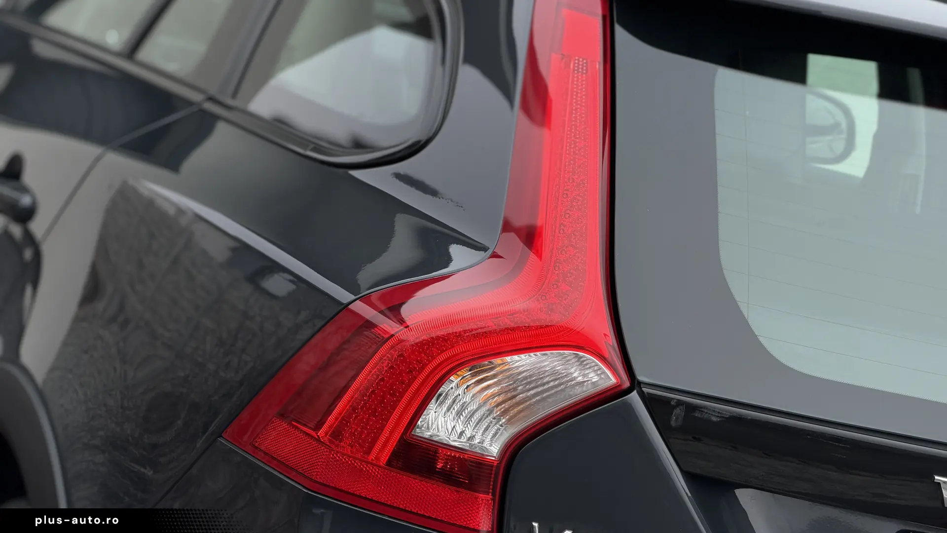 VOLVO V60 CROSS COUNTRY – D3 - 150 CP - 2016