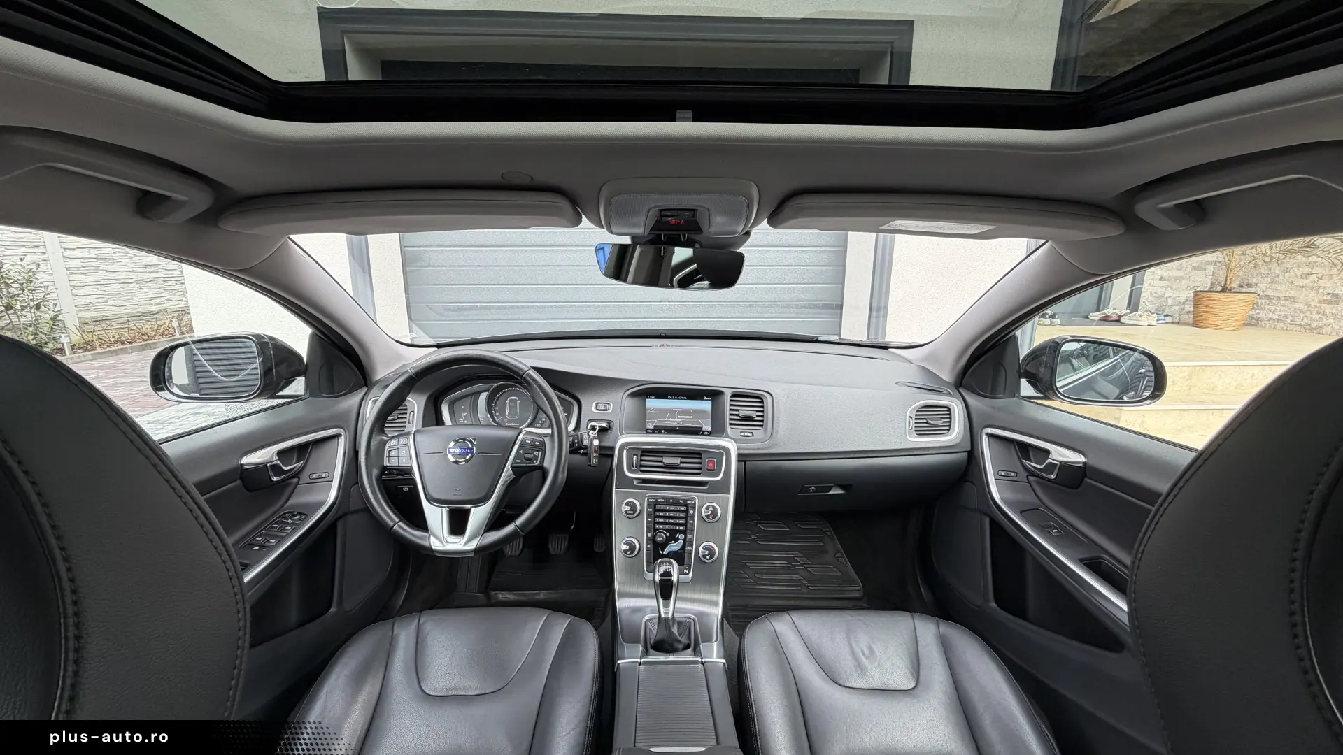 VOLVO V60 CROSS COUNTRY – D3 - 150 CP - 2016