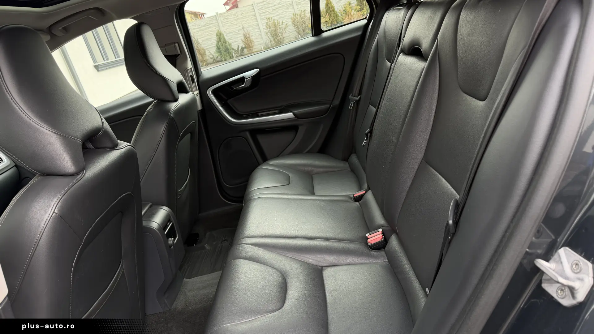 VOLVO V60 CROSS COUNTRY – D3 - 150 CP - 2016