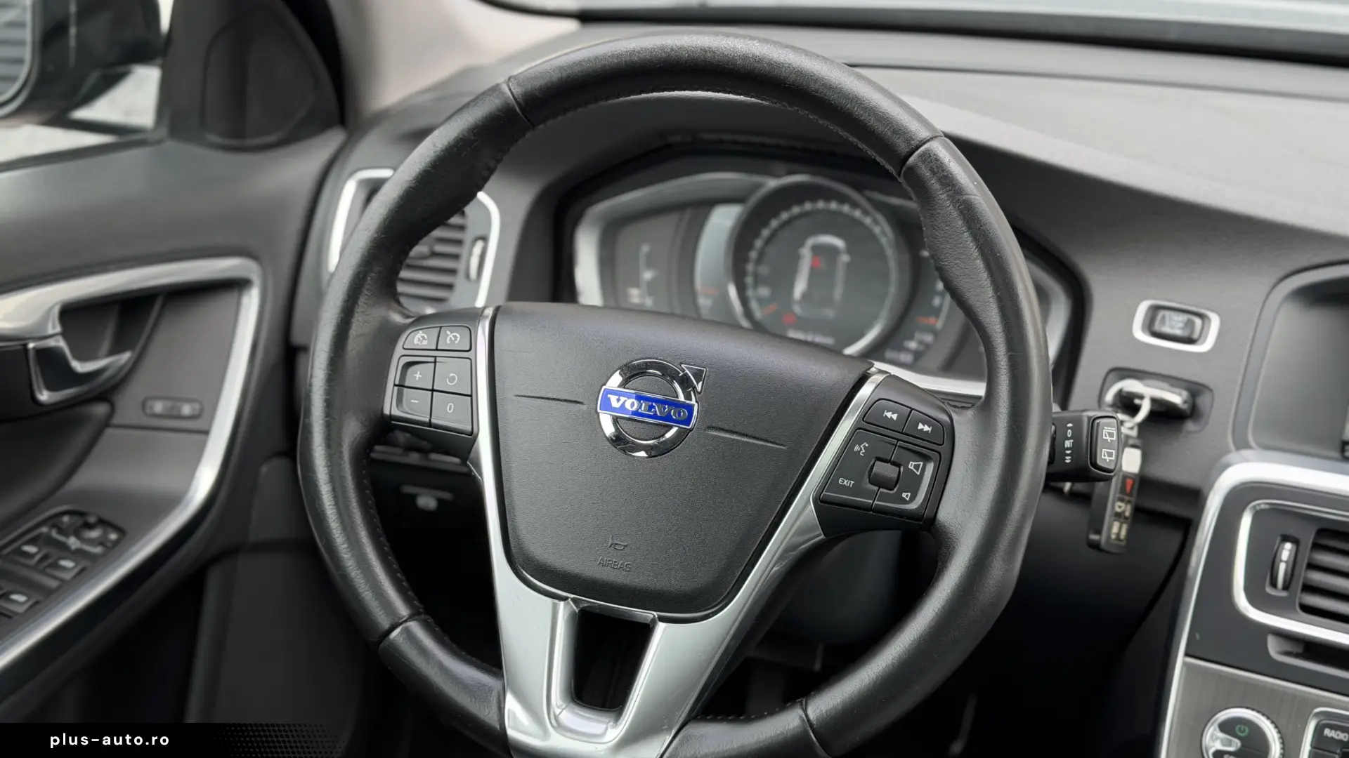 VOLVO V60 CROSS COUNTRY – D3 - 150 CP - 2016